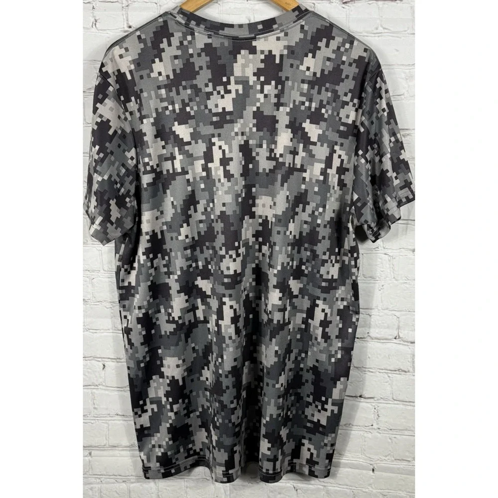 Marvel Captain America‎ Logo T-Shirt Men's 2XL 50/52 Gray Pixelated Digital Camo